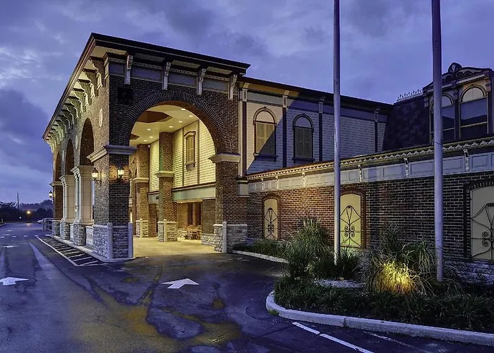 Clarion Hotel And Conference Center